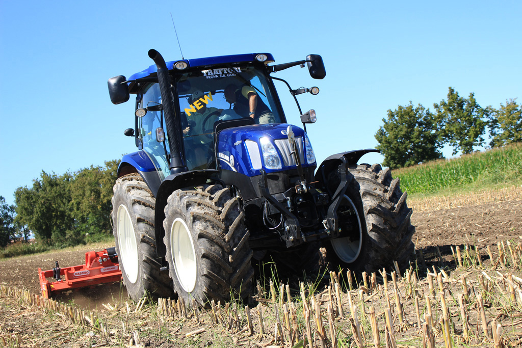 New Holland T6.160 Auto Command. La virtù sta nel mezzo TRATTORI 