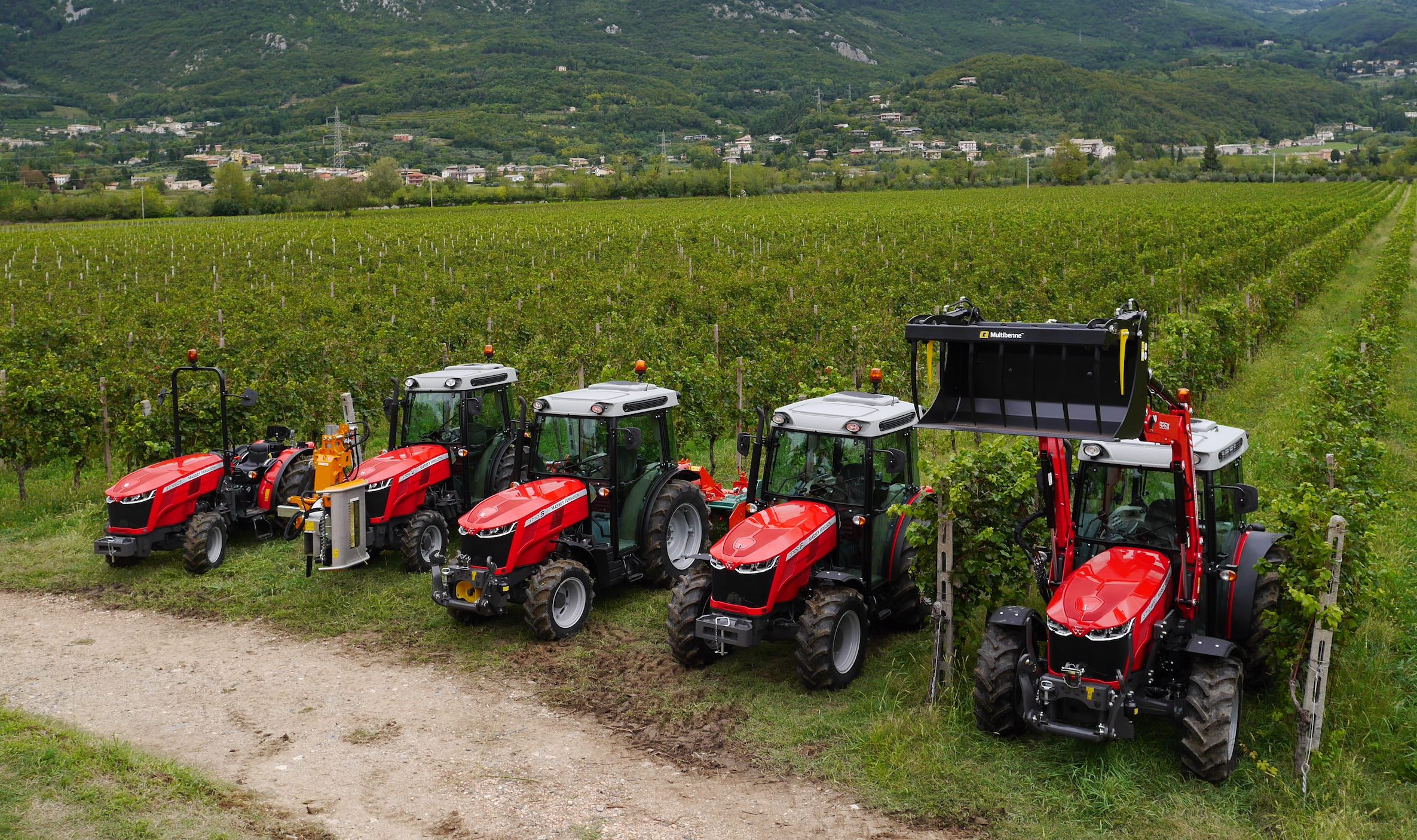 Трактора мини город. Massey Ferguson минитрактор. Массей Фергюсон 3700. Massey Ferguson 120. Массей Фергюсон МФ 3700 С трактор.