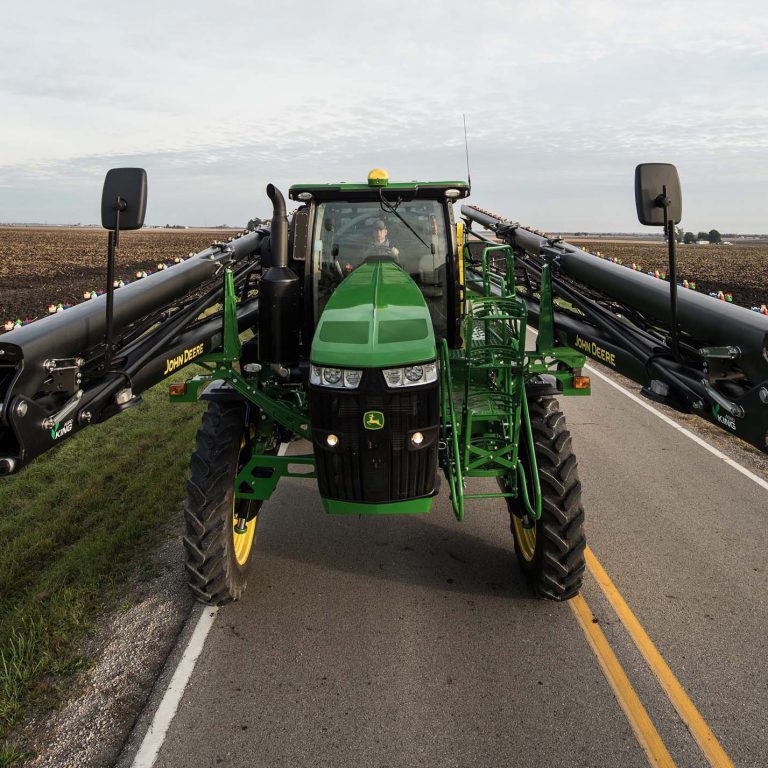 John Deere acquisisce King Agro. Così il Cervo mette le ali (in fibra
