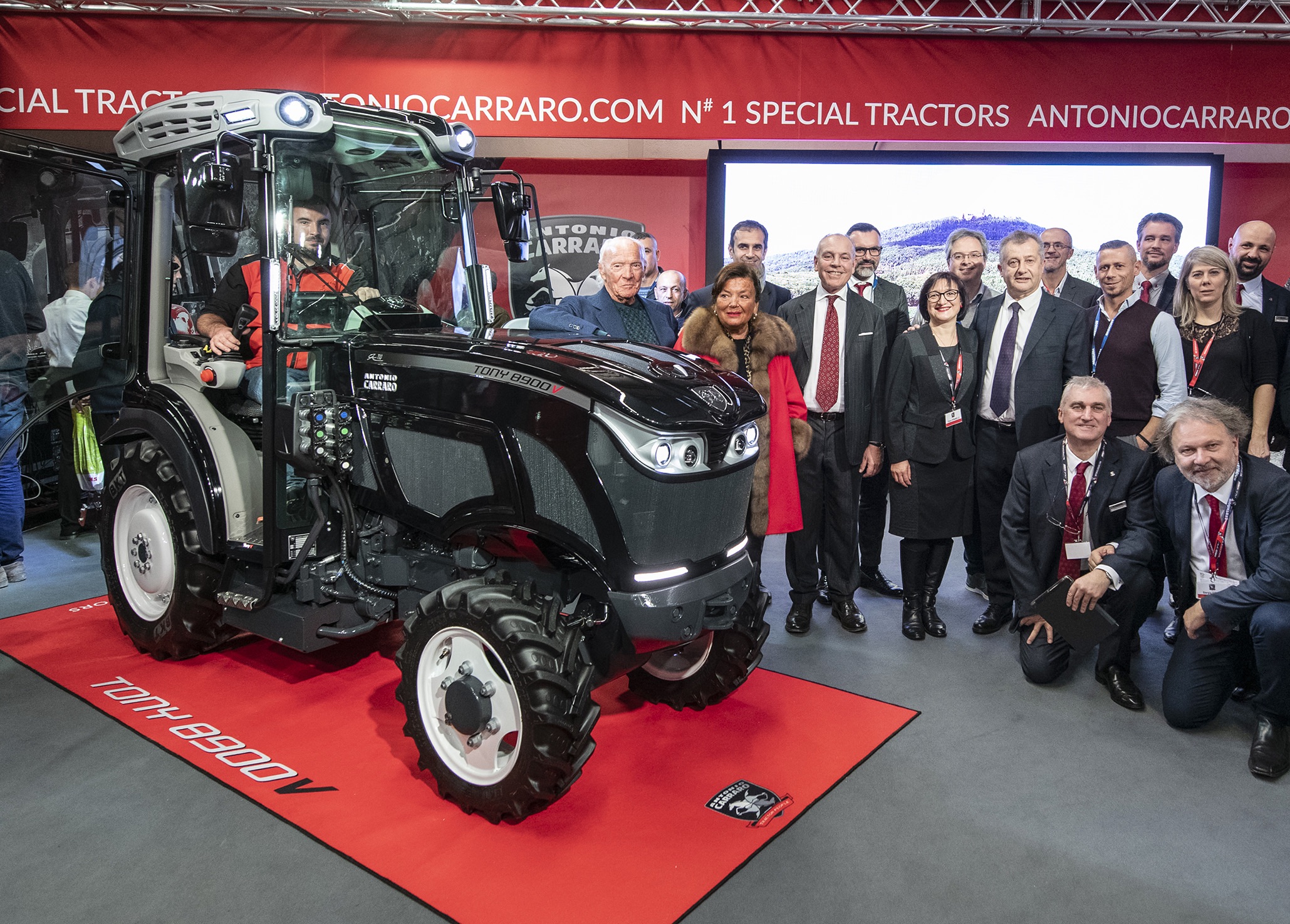 Tony V 8900, il nuovo Antonio Carraro non isodiametrico.