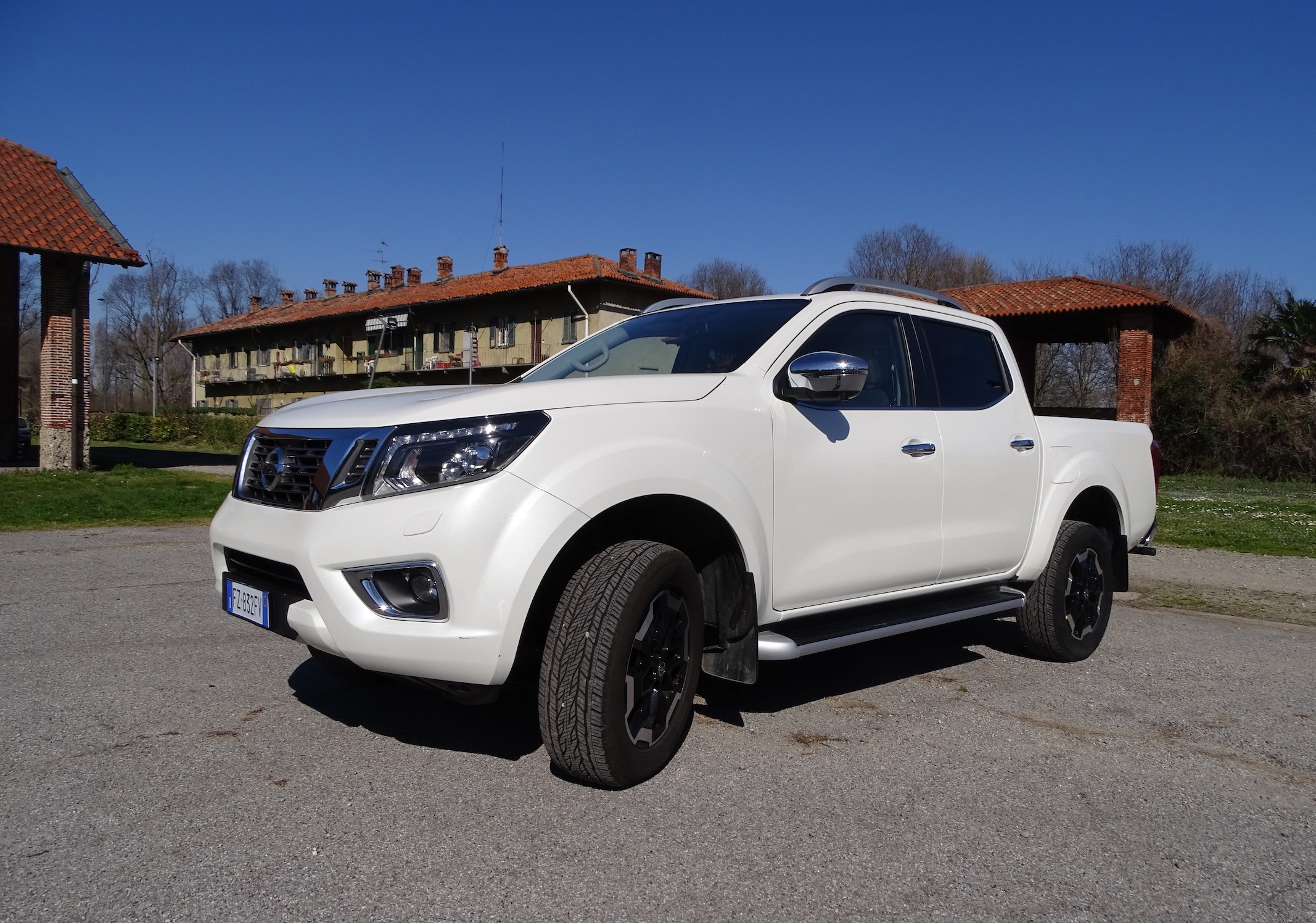 Nissan New Navara DC Tekna