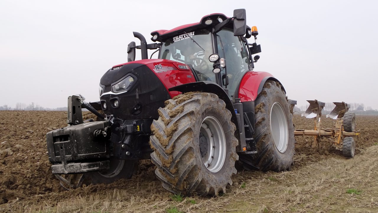 Case IH Puma 165, agile e forte il puma. La prova sul campo