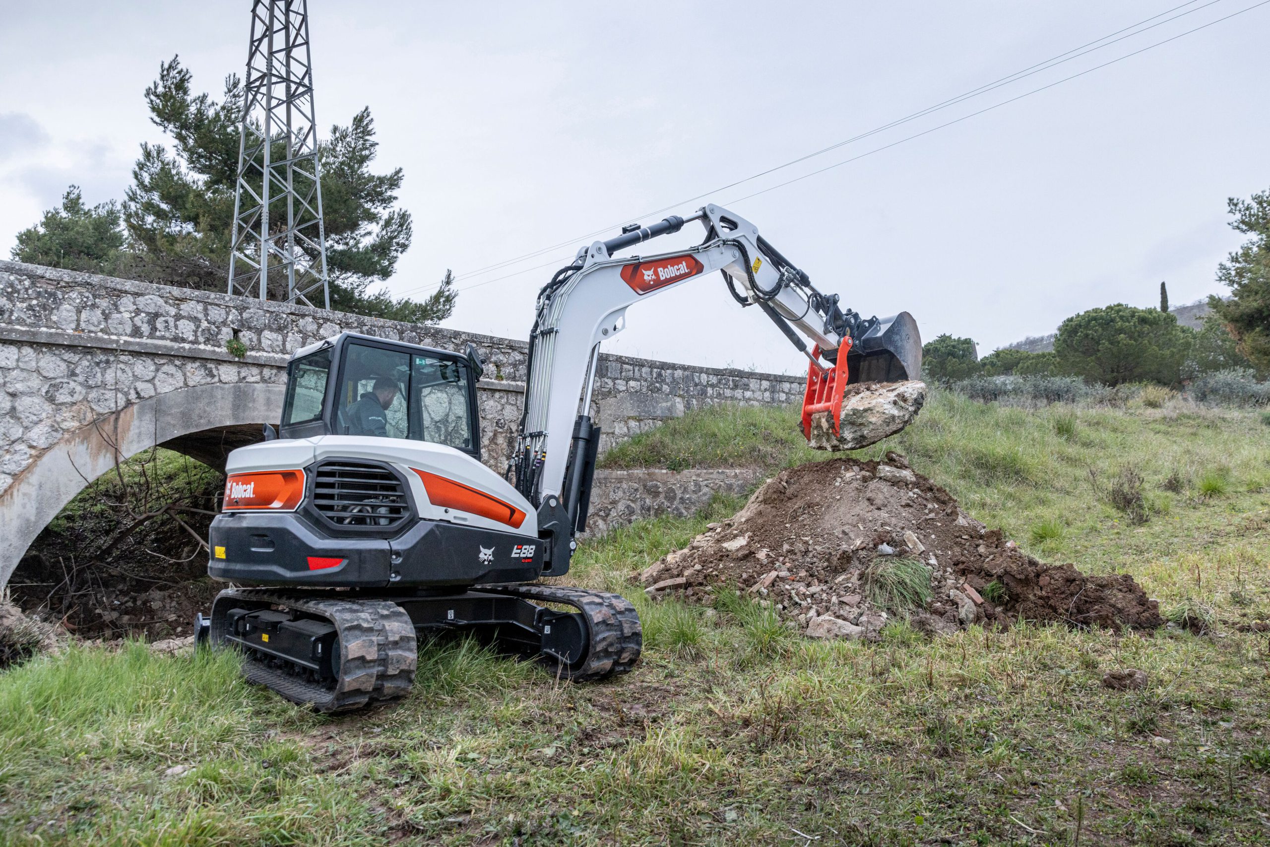 Escavatore E88 serie R2 Bobcat Bobcat-E88-R2-series-Excavator-11-scaled