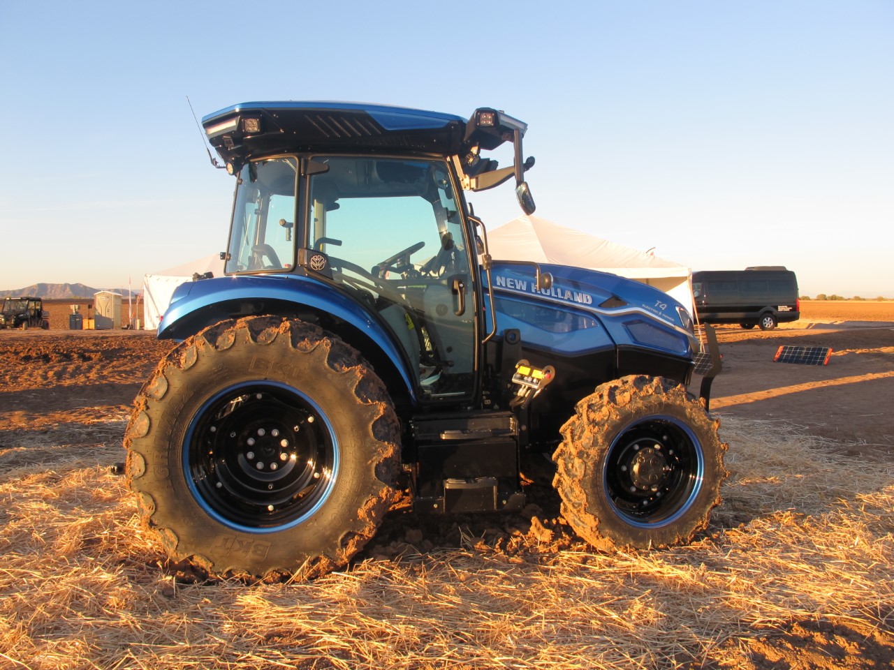 T4 Electric Power, arriva il primo trattore elettrico New Holland