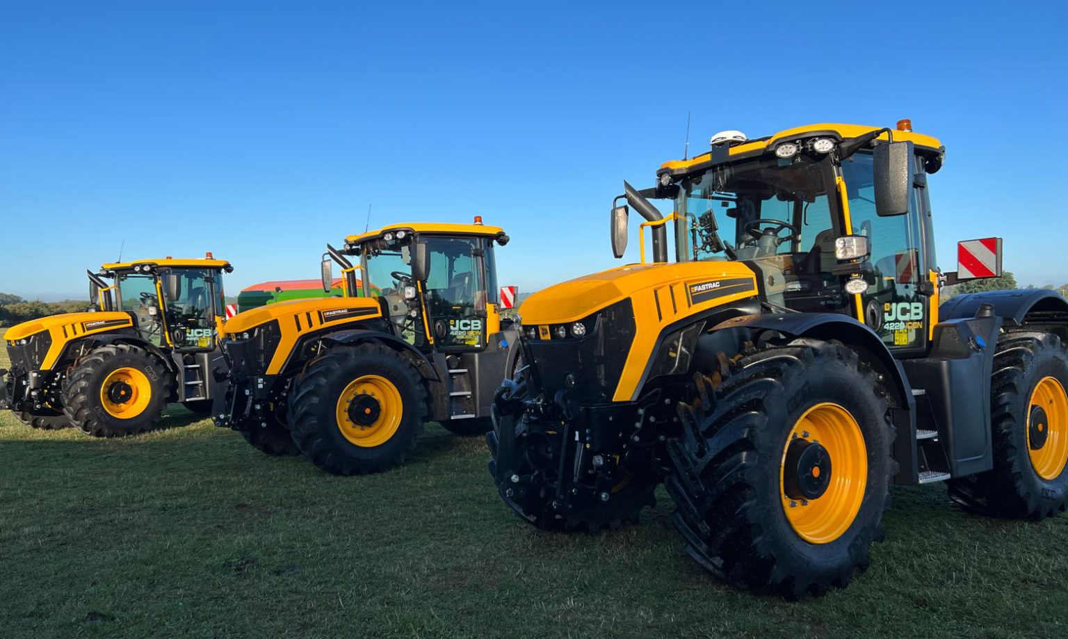 JCB Fastrac 4220 iCON, vado al massimo. Le impressioni di guida