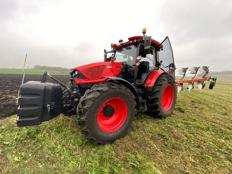 zetor-serie-6-i-nuovi-trattori-alla-frusta-nei-campi-cechi